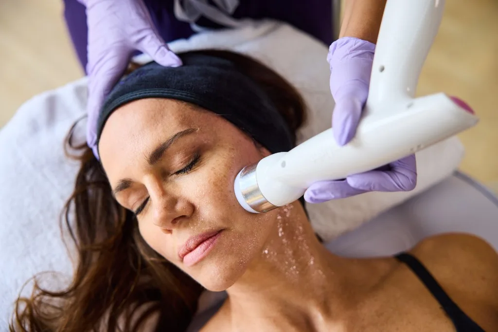 Facial Contouring