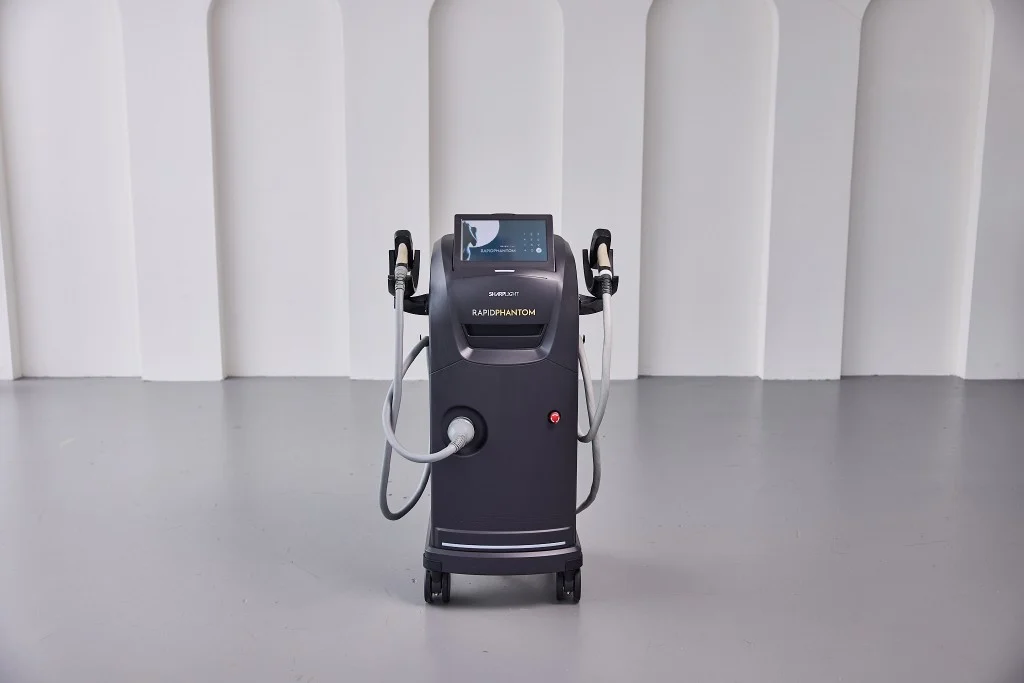 Rapid Phantom workstation in a professional treatment room